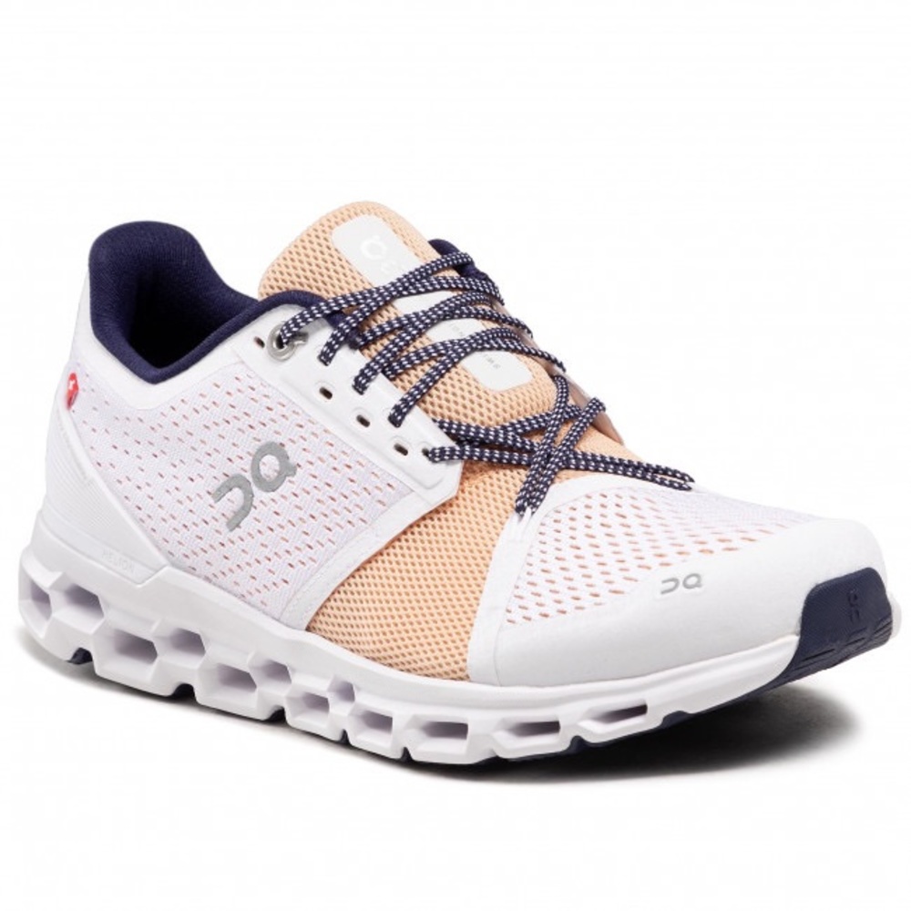 On Running sneakers | Cloudstratus